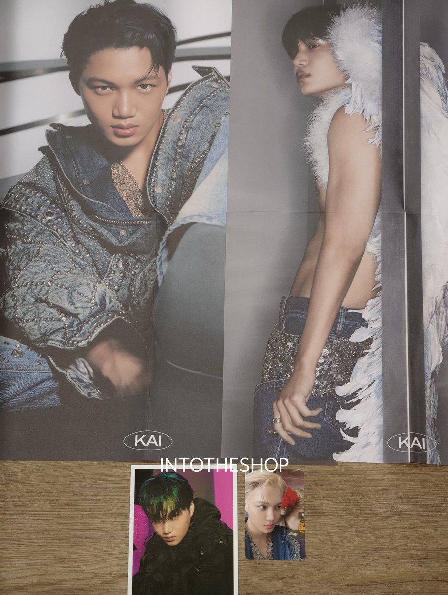 intotheshop's tweet photo. Unsealed Rover Blue with complete inclusions still available as part of 5-albums set.

1 folded poster + 1 pc + 1 postcard https://t.co/Cm5rTegOsX