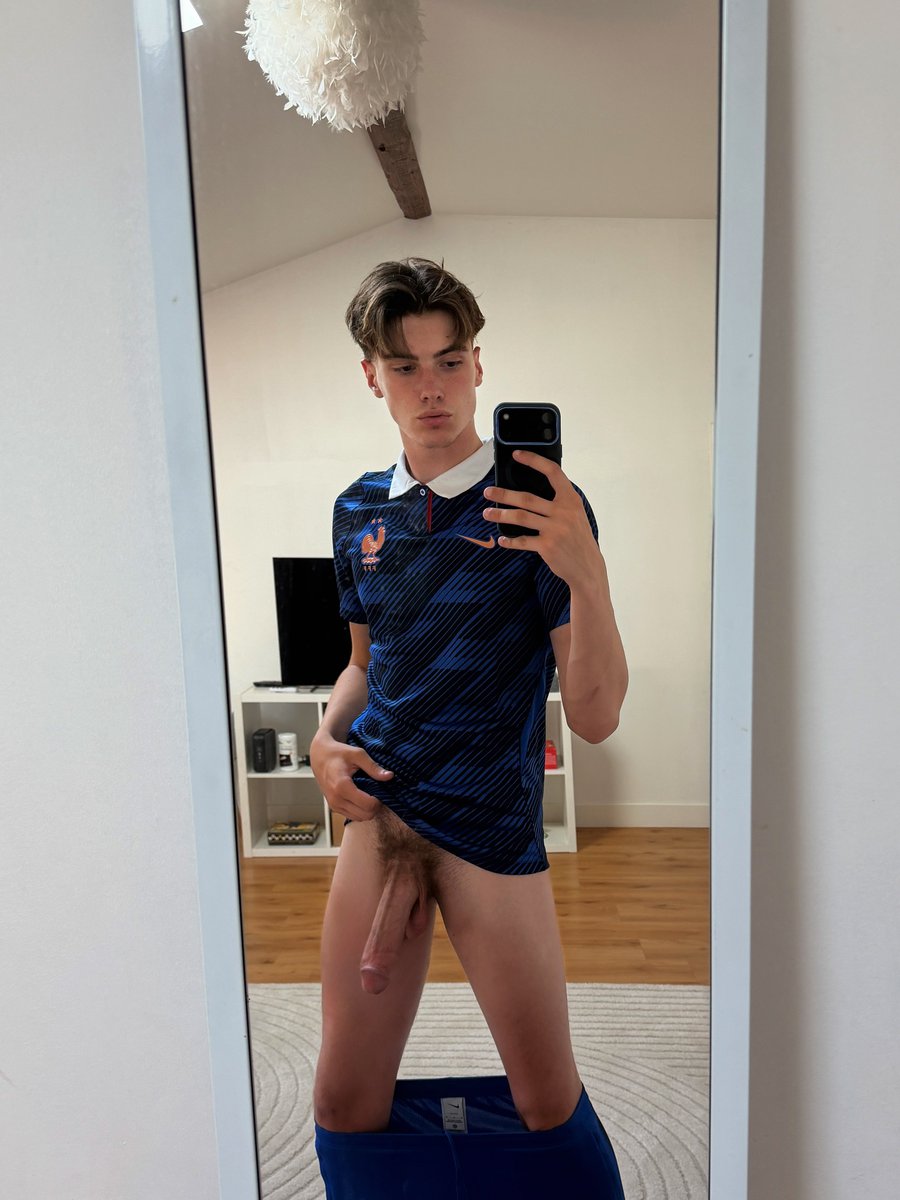 maxence_hots's tweet photo. RT if u want me 🇫🇷💦

My of -30% now ( all my link ) : https://t.co/dIcMjHKEYi https://t.co/q1cAoTTAiN