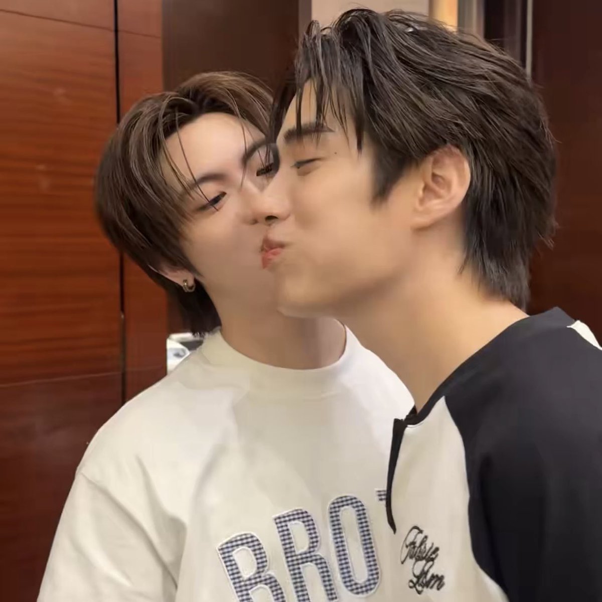 myfirstloveone's tweet photo. ม๋าเด้กมันหอมมั้ยเฟิ้ด https://t.co/lCaB6cw8Cw