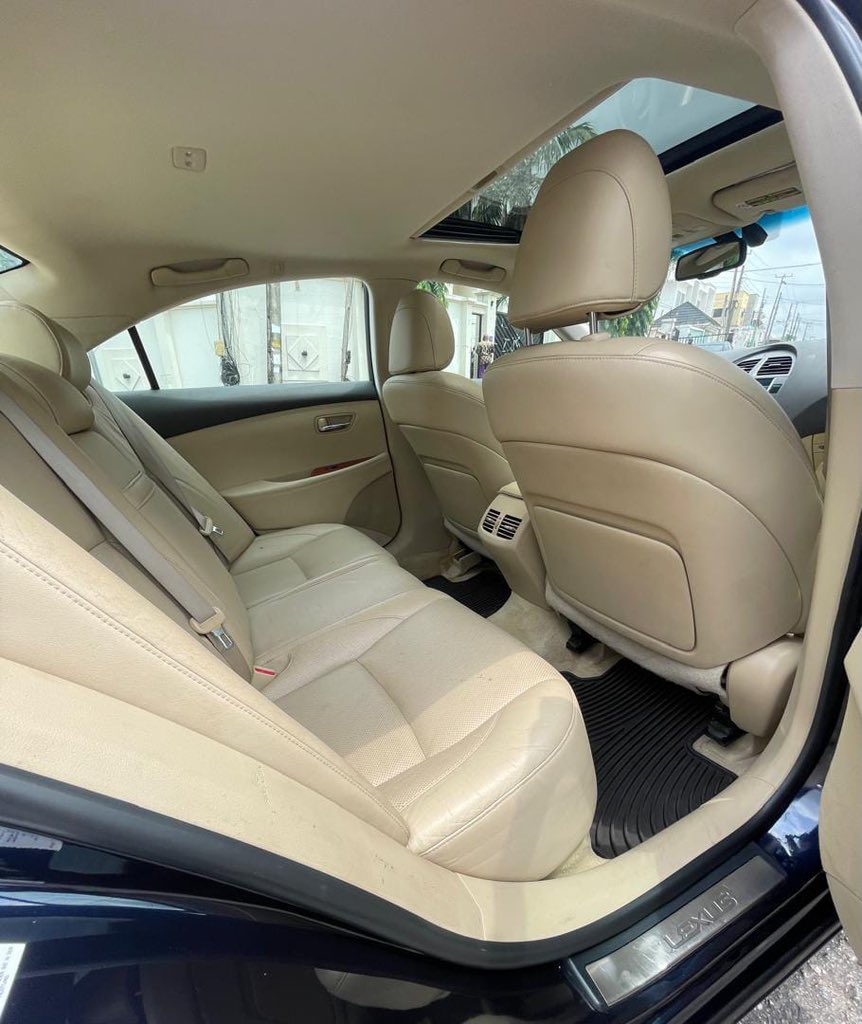 oluwamedina's tweet photo. UPDATE 📌 UPDATE 📌 UPDATE 📌

Toks 2007 ES350 accident free with 2025 duty fully paid, everything working perfectly ✅

 Price:.9.8M net 

Delivery Nationwide 

  Lagos Mainland.

Only serious buyers should DM- 08078539851…

Kindly repost my clients might be on your timeline. https://t.co/isvavXP9Cn
