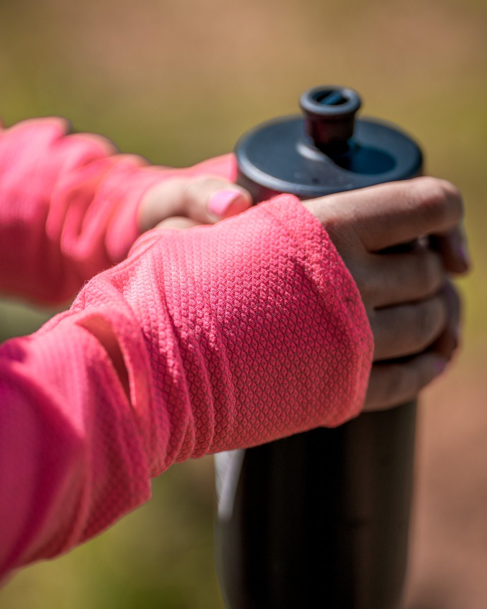 Polartec's tweet photo. The plan was an easy loop.
Then the run got good.
@Oiselle’s Flyout Long Sleeve is powered by Polartec® Delta™.
More coverage for hot miles.
No contradiction.
Just the run getting better and better.
#Polartec #Oiselle #MadeWithPolartec #MadeToGoBeyond https://t.co/1lHv7Wn8mu