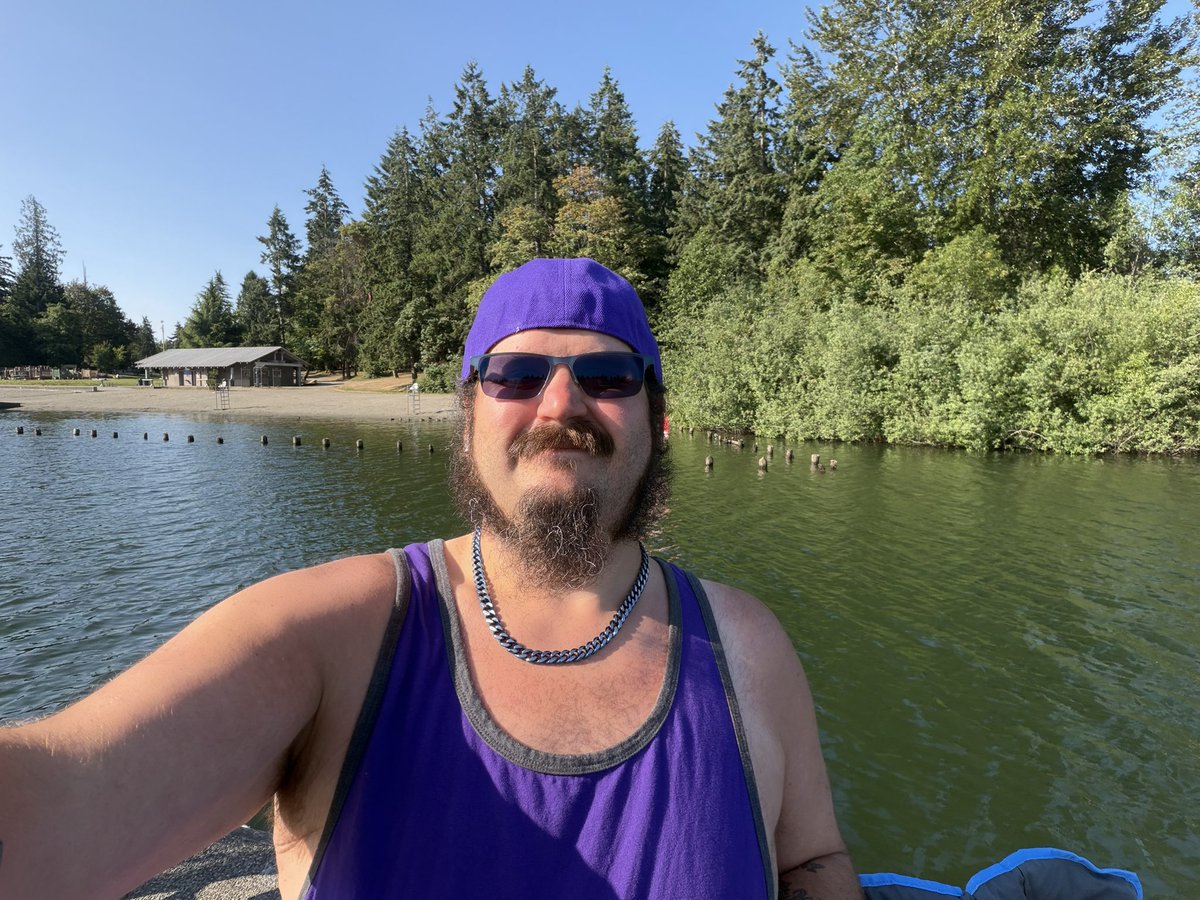 BlueBerryYum253's tweet photo. Oh yeah, fishing time!!! 🤙🎣 https://t.co/WsRImLIKfs