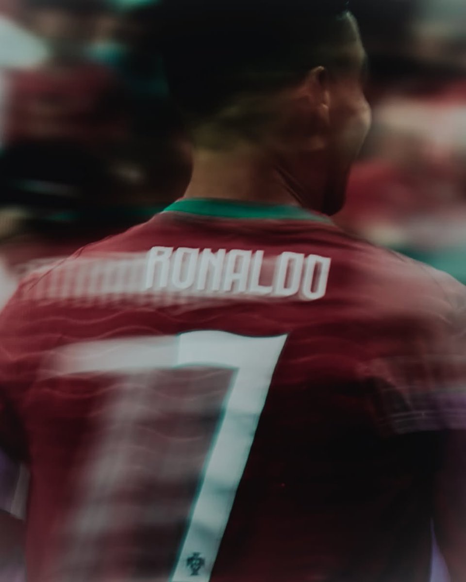 _AP_04's tweet photo. You were my GOAT when Messi was leading the ballon d'or race 4-1. It was never about glory idolo❤️ https://t.co/R05WQtjhWM