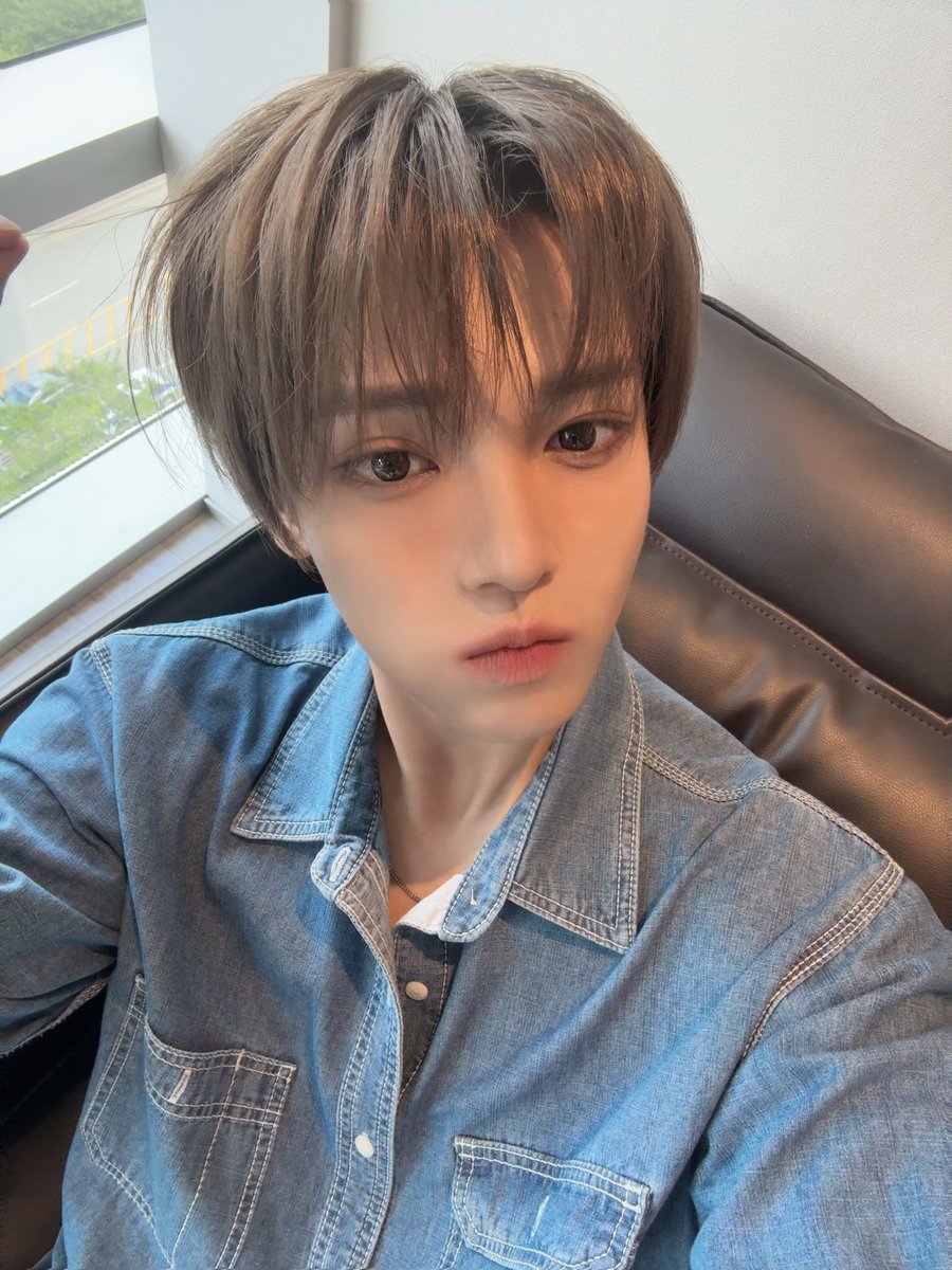 melrangm2lrang's tweet photo. 부디 너에게 단 한 번이라도 서럽고 아픈 계절이 없기를 https://t.co/KO8UuBsY8n