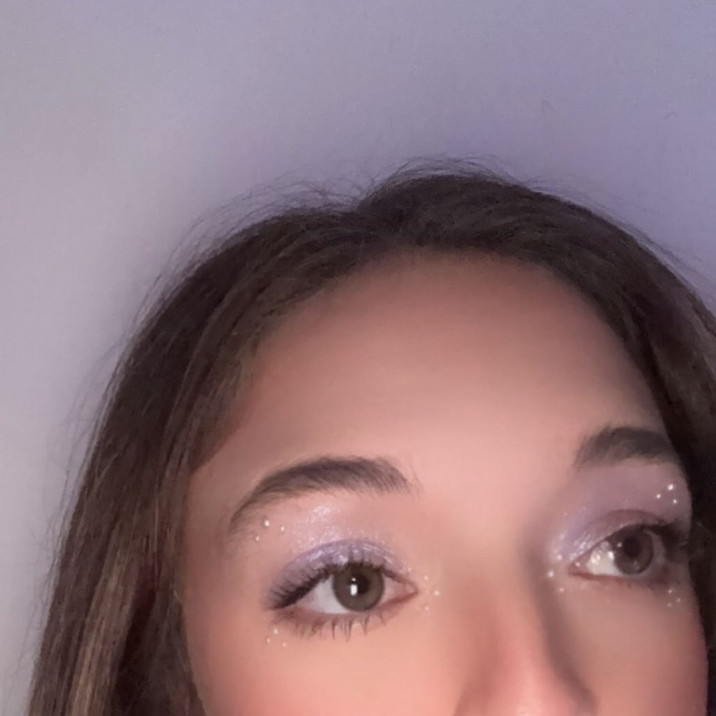 hailey ꕤ really misses ari :( tweet media