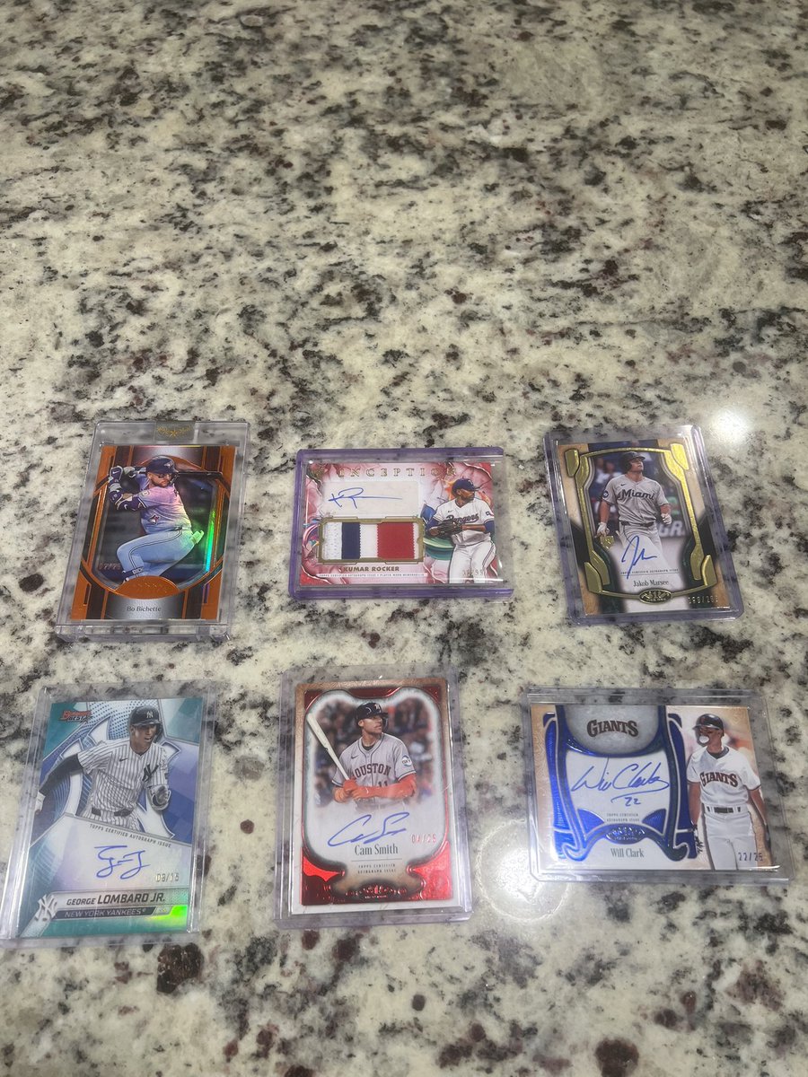 richacho13's tweet photo. Looking to move some cards lmk if you’re interested! #sports #cards 

Comment below for pricing or DM me can ship out ASAP 🤝 https://t.co/JurU1OHqSB