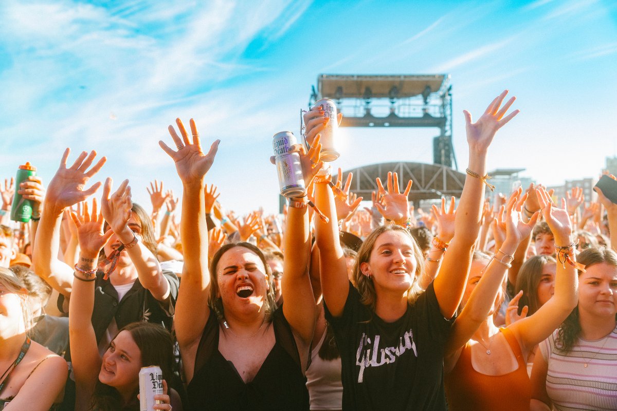 seahearnow's tweet photo. Meet you at the rail 🤙 https://t.co/mT9zefFOxs