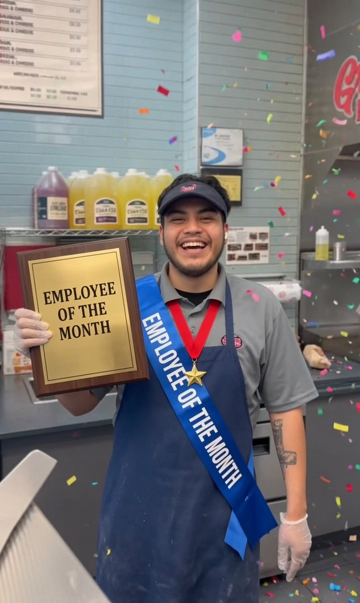 crazyf247365's tweet photo. @Rightanglenews Employee of the month!!! https://t.co/knj543NYbm