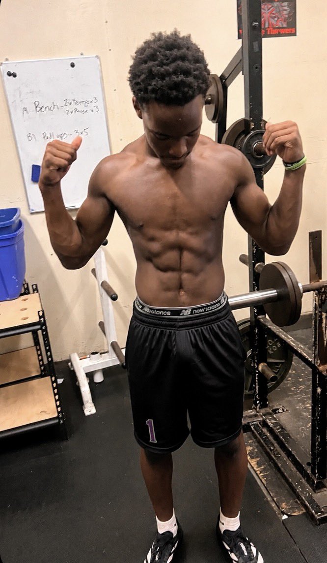 DavidHuntJr4's tweet photo. Stacking days! Work is a nonnegotiable. https://t.co/bZxUVbqb6g