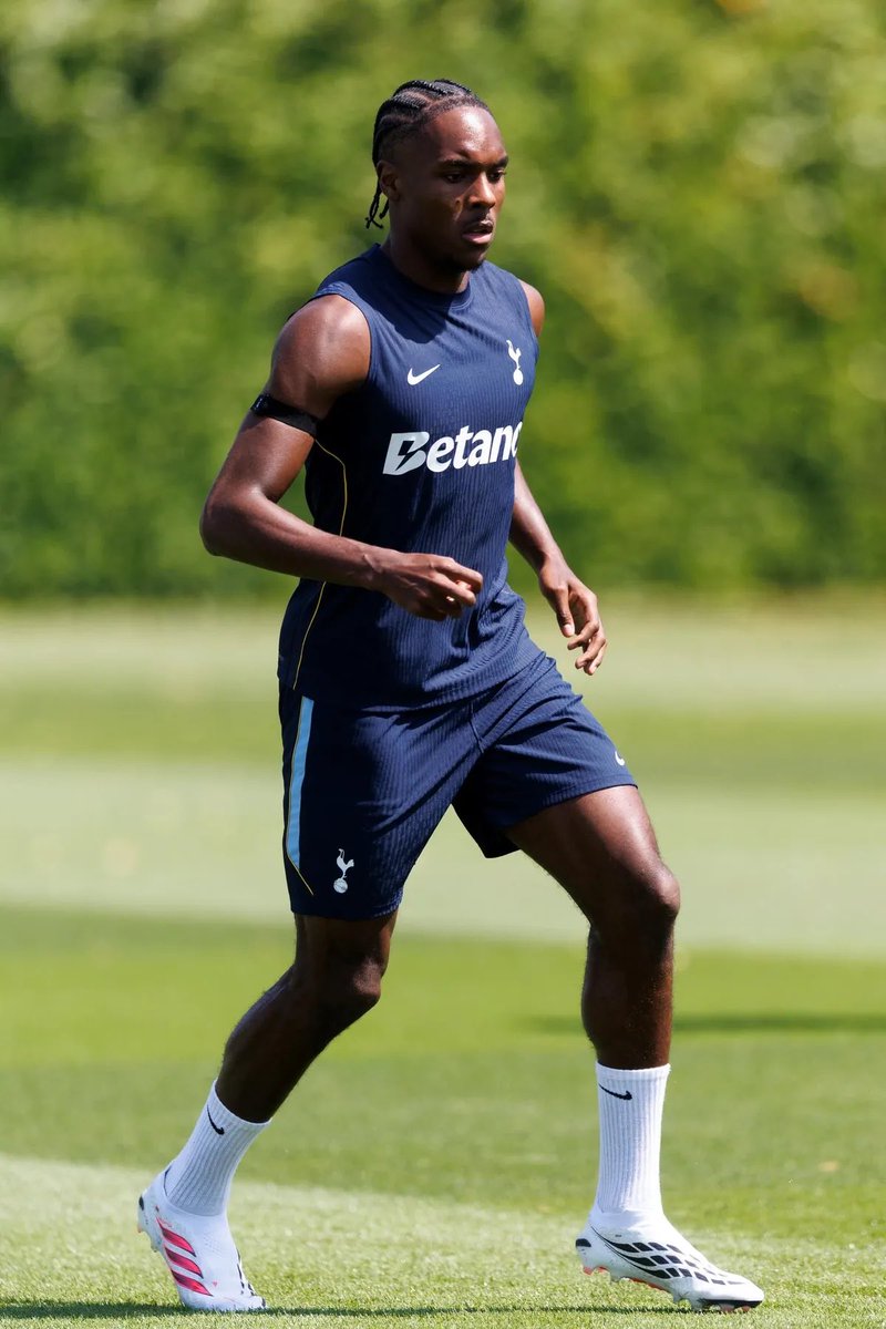 SpursOTM tweet media