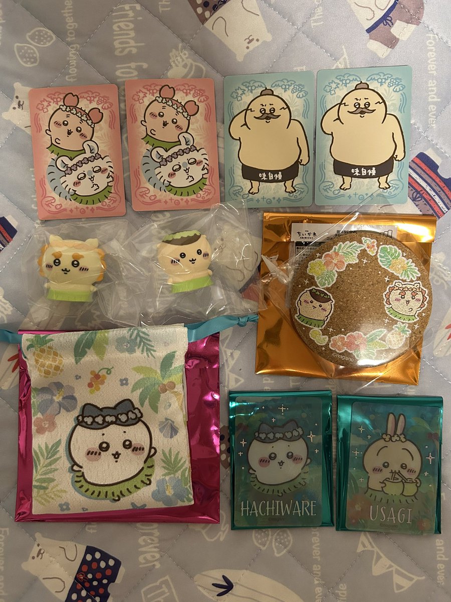 boz_wi's tweet photo. 【交換 ちいかわ 映画】
①特典 モモンガ＆古本屋2・島二郎2
②ミニソフビフィギュア シーサー・くりまんじゅう
③コルクコースター シーサー＆くりまんじゅう
④ミニ巾着 ハチワレ
⑤海辺のキラキラクリアカード ハチワレ・うさぎ

>>> https://t.co/7hRnTGqaHM