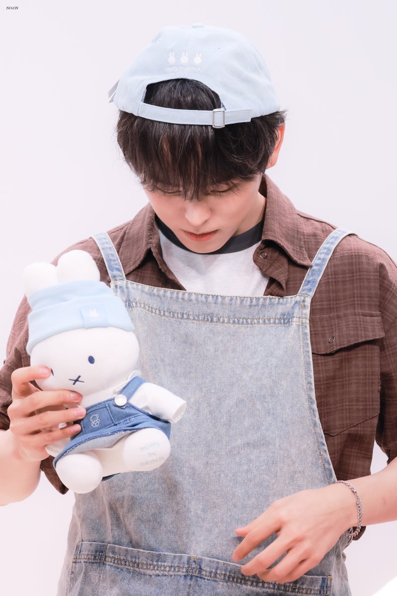 _6NO_ON6_'s tweet photo. 0712 어레이즈 

#태환 #TAEHWAN #키빗 #KEYVITUP https://t.co/cYq704N2Hb