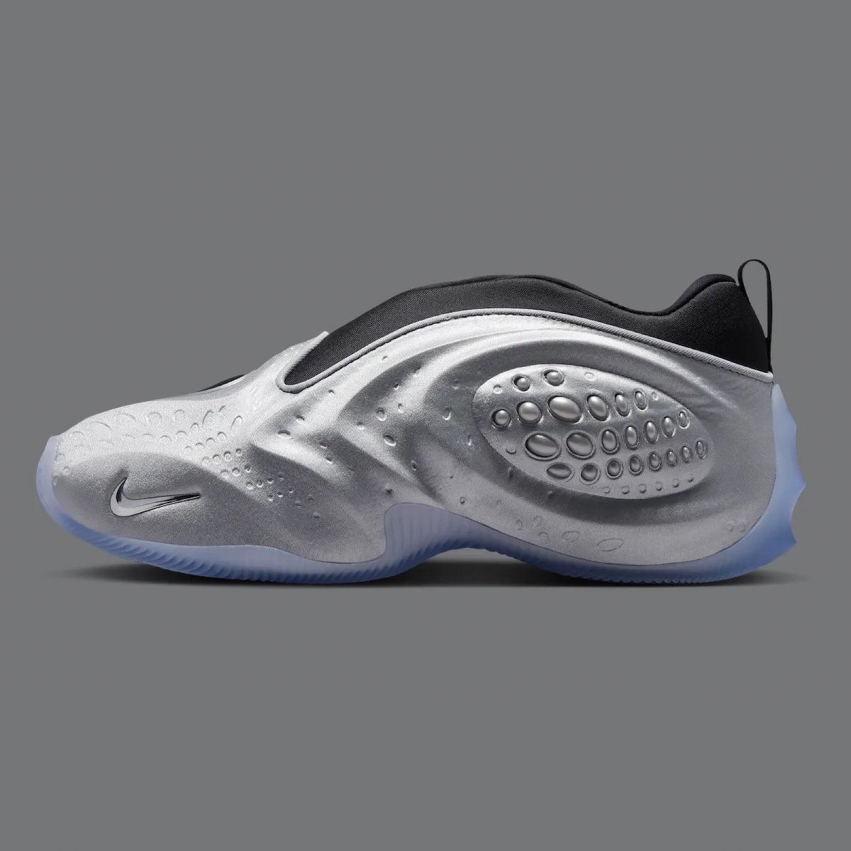 SBDetroit's tweet photo. OFFICIAL PHOTOS: Nike First Sight Shadow “Metallic Silver” 🩶

MORE INFO:  https://t.co/Kd3aAP1mt6 https://t.co/aBijPSE50N