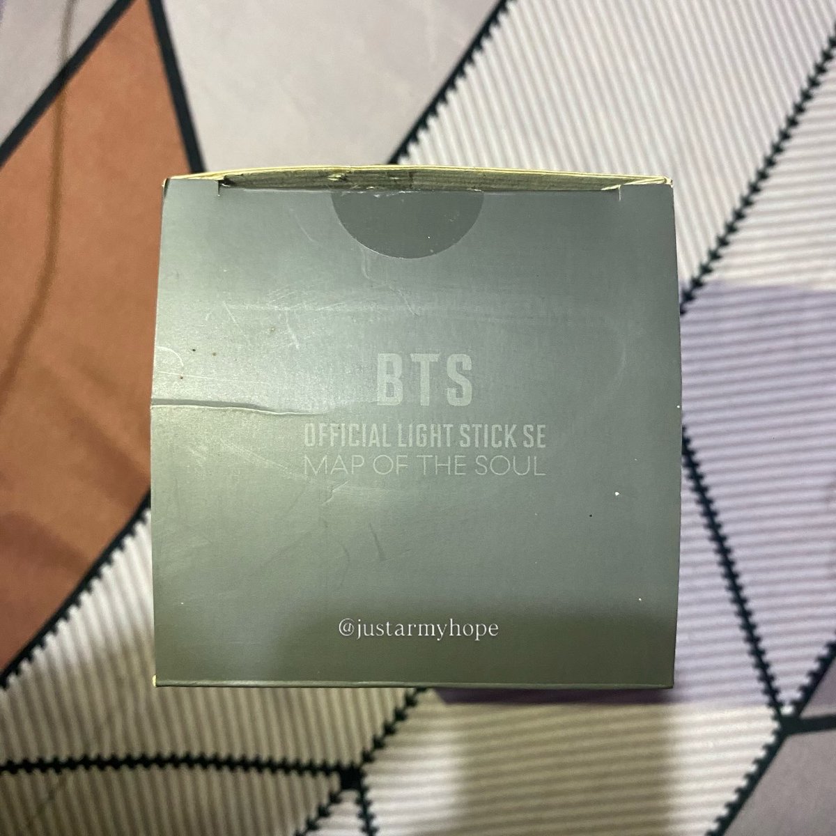 justarmyhope's tweet photo. wts lfb ph bts armybomb lightstick mots se

Selling my AB MOTS SE lightstick for a low price! 

price: ₱1,200.00 + sf
mod: j/nt | lb/c
mop: jikash | bank transfer

details:
- good condi (mint condi)
- box have some dents, but overall good appearance

rfs: need funds for tuition+ https://t.co/bzkI2GMmbe