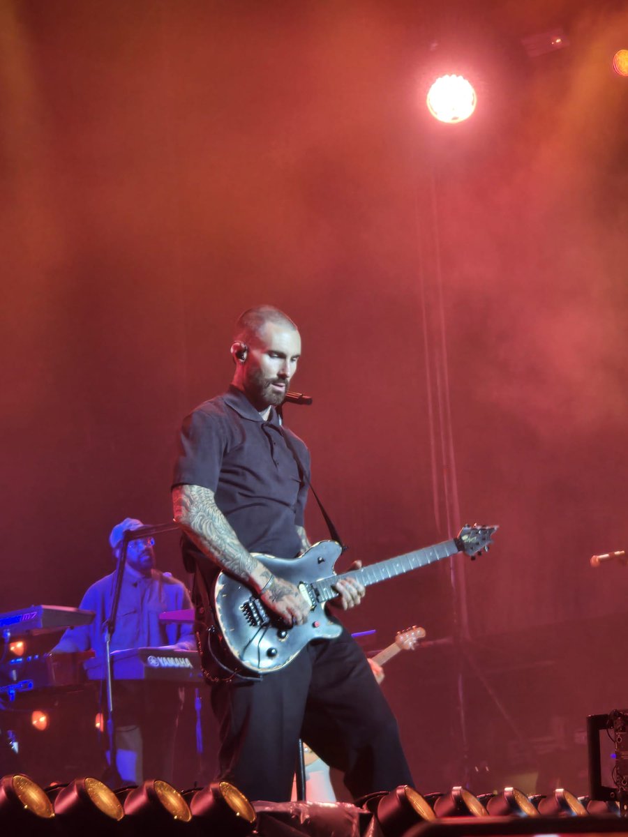 Jabi34's tweet photo. What a night🔥!!!

@maroon5 delivered an unforgettable show at @gozofest in Santiago de Compostela. 

Incredible energy, an amazing crowd, and an outstanding performance.

Thank you for an unforgettable night🤘.
#Maroon5 #OGozoFestival #SantiagoDeCompostela #Spain #LiveMusic https://t.co/VM8yLcuuyW
