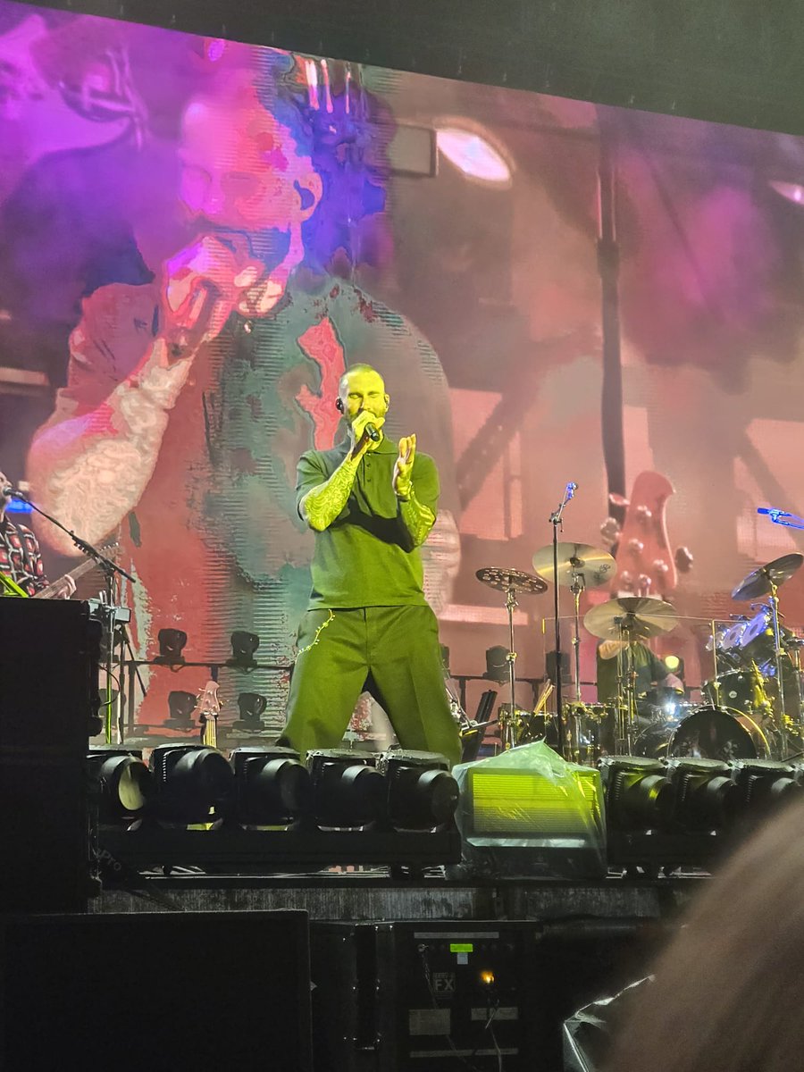 Jabi34's tweet photo. What a night🔥!!!

@maroon5 delivered an unforgettable show at @gozofest in Santiago de Compostela. 

Incredible energy, an amazing crowd, and an outstanding performance.

Thank you for an unforgettable night🤘.
#Maroon5 #OGozoFestival #SantiagoDeCompostela #Spain #LiveMusic https://t.co/VM8yLcuuyW