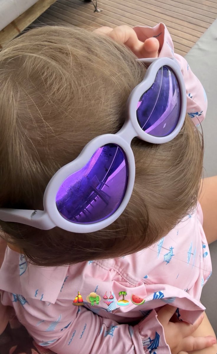 somdeluan's tweet photo. FALA SÉRIO!!! nossa barbie fashionista licença https://t.co/9KjDCZEzlQ