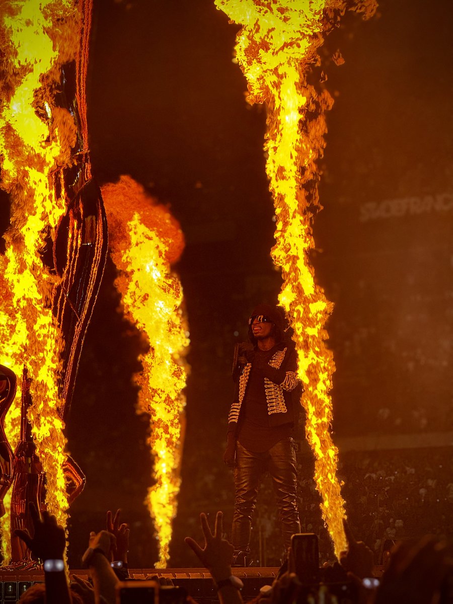 Wizrd88_'s tweet photo. The Weeknd Stade de France 📸✨
Mon objectif a particulièrement bien mangé. 

#AfterHoursTilDawnTour https://t.co/ovn8R7D3zW