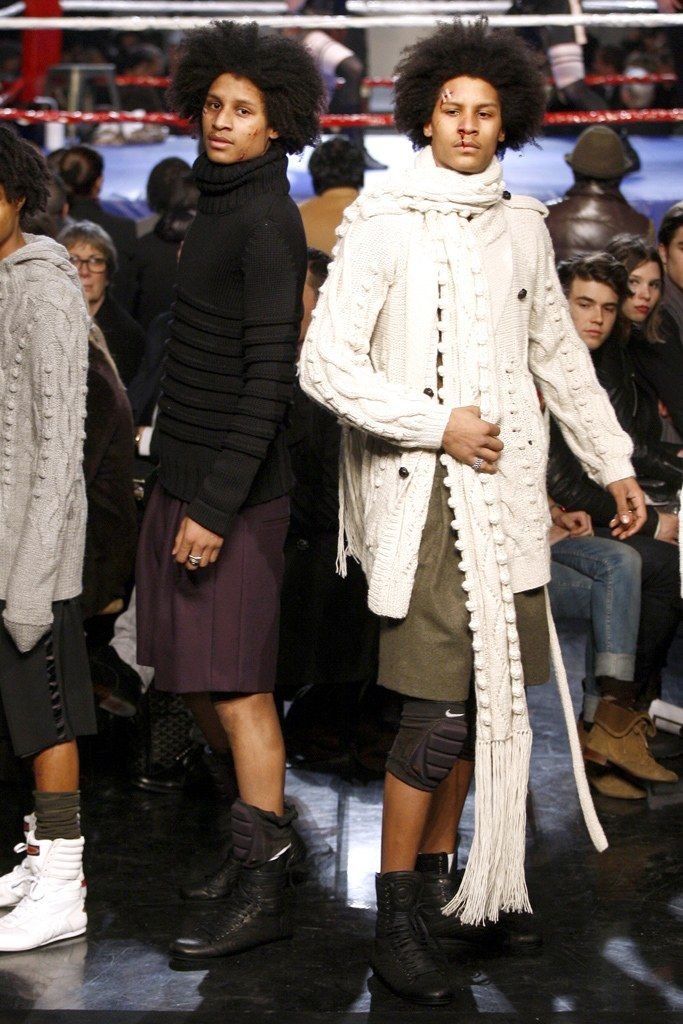 solliuv's tweet photo. jean paul gaultier menswear fall 2010 https://t.co/oYMganO55c