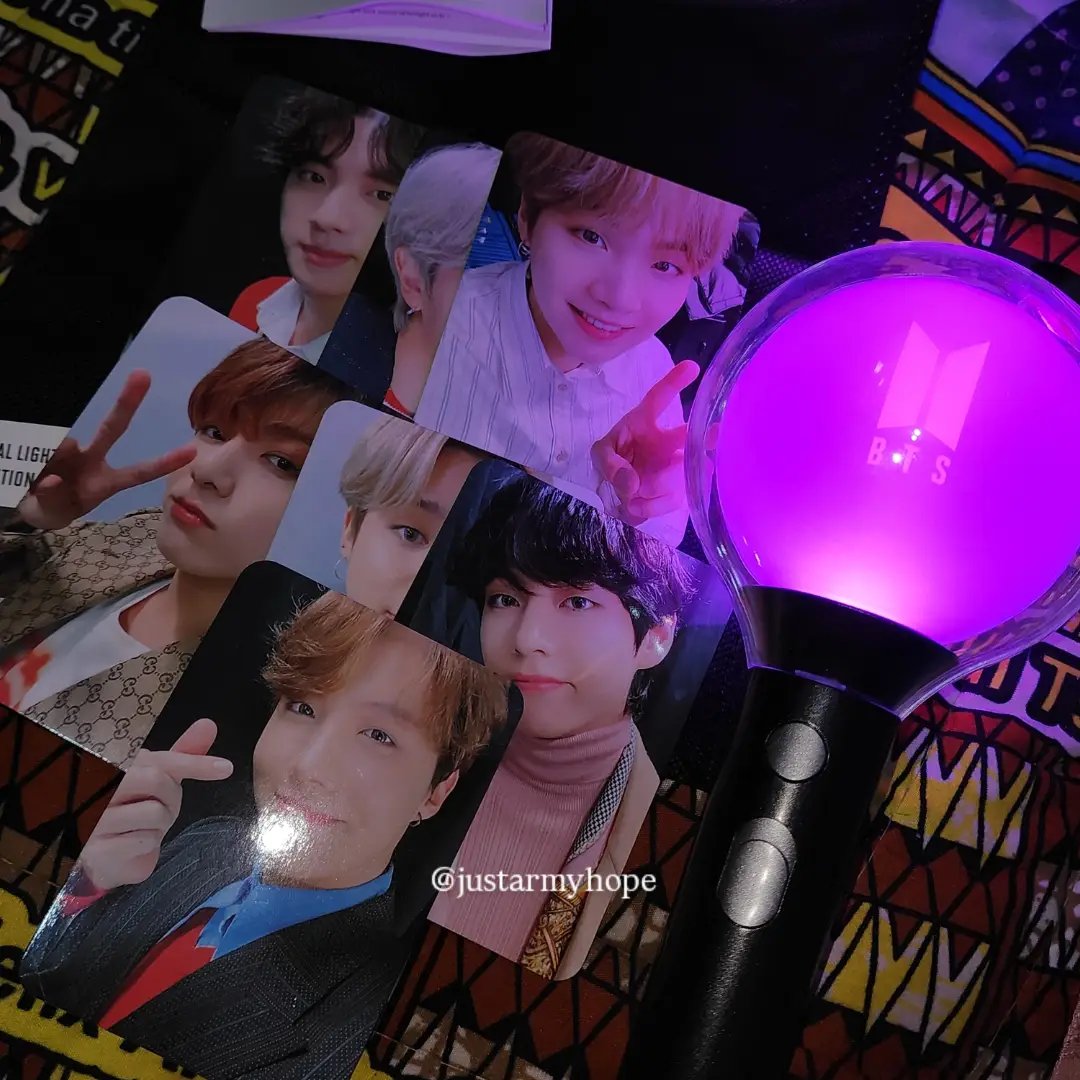 justarmyhope's tweet photo. ++ can also send other pics and vids if inch! 

- need lang po talaga funds for tuition. 
- got this lightstick just last year, preparation for HOTS. unfortunately, hindi nagkaroon ng chance to go.

🏷️ wts lfb ph bts army lightstick mots se amibam rm jin suga jhope jimin v jk https://t.co/THVBGZNAf0