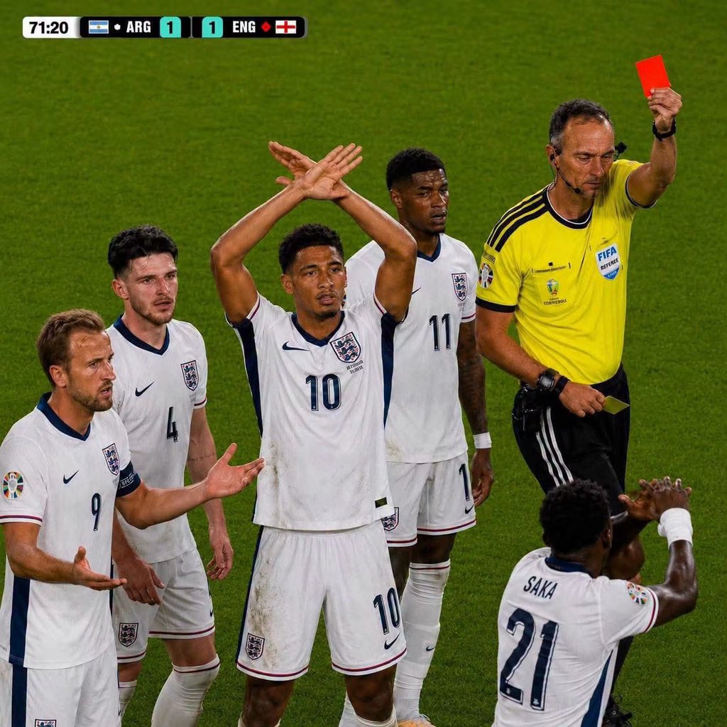 Leball_'s tweet photo. Leaked footage from Argentina vs England 😂 https://t.co/eIgHWXrrCa