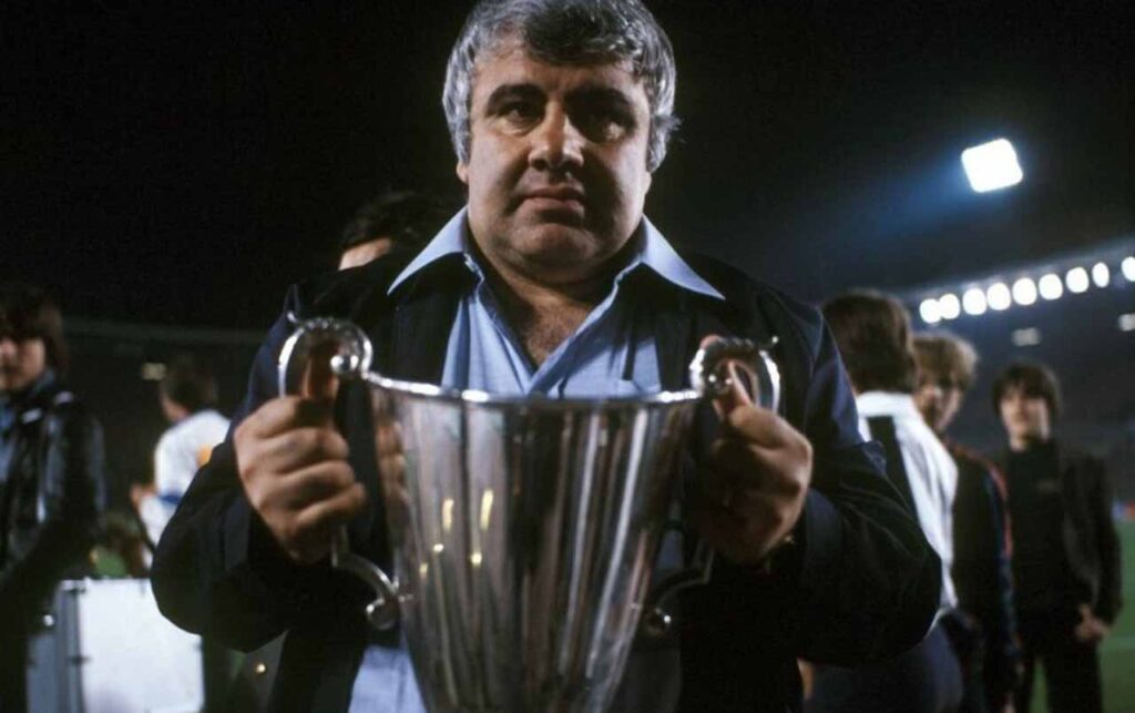 80s90sfootball's tweet photo. #ManagerMonday Nodar Akhalkatsi
Managed the legendary Dinamo Tbilisi side of the 1970's & 1980's
Won Soviet Top League in 1978, Soviet Cup in 1976 & 1979 & Cup Winners Cup in 1981
Sadly passed away in 1998 aged 60 https://t.co/ulTX0vjTNR
