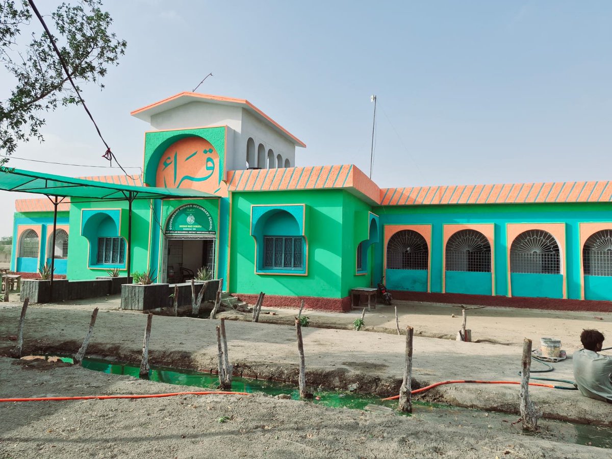 SELDGOS's tweet photo. Through the effective utilization of the School Specific Budget (#SSB), Government Higher Secondary School Sikriari Wadi Dubrji, Taluka Kot Ghulam Muhammad, District #Mirpurkhas, has been transformed with improved infrastructure and enhanced facilities.

The school now features a newly constructed compound wall, repaired classrooms, renovated washrooms, upgraded solar system, new learning facilities including a library, computer lab, science lab, ECCE room, improved furniture, clean drinking water, and a better campus environment.

#SSB #SchoolSpecificBudget #SindhEducation #SchoolImprovement #QualityEducation #SELD
@MinisterEduGos @sardarshah1 
@MuradAliShahPPP @BBhuttoZardari