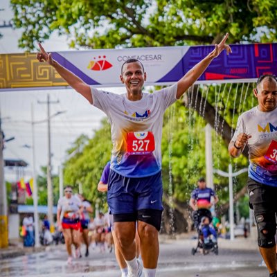 AlcidesMoronJr's tweet photo. #NuevaFotoDePerfil https://t.co/IS5hP9P7y4