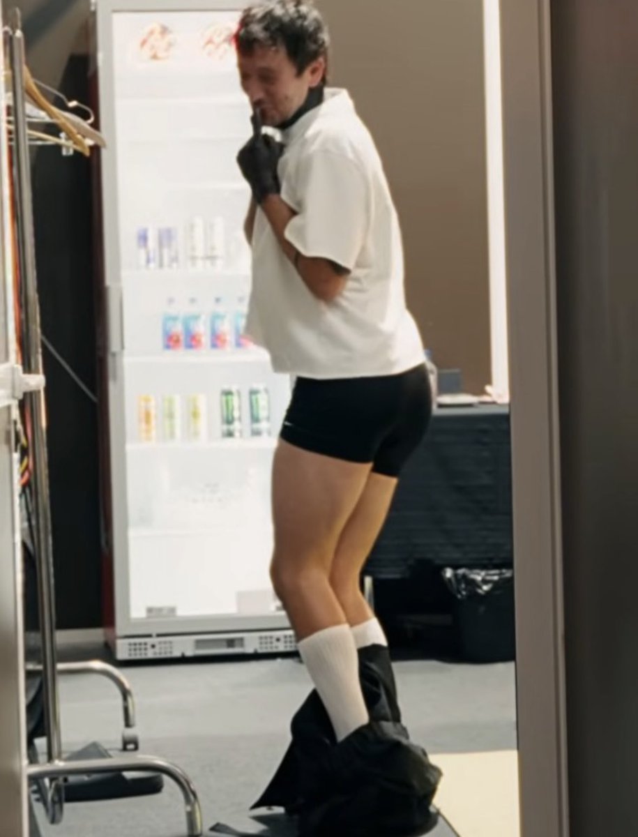 hometown_moth's tweet photo. oOoH MaRkS GoNnA PoSt ThIS oN TwITteR https://t.co/UhTFMwWmbq