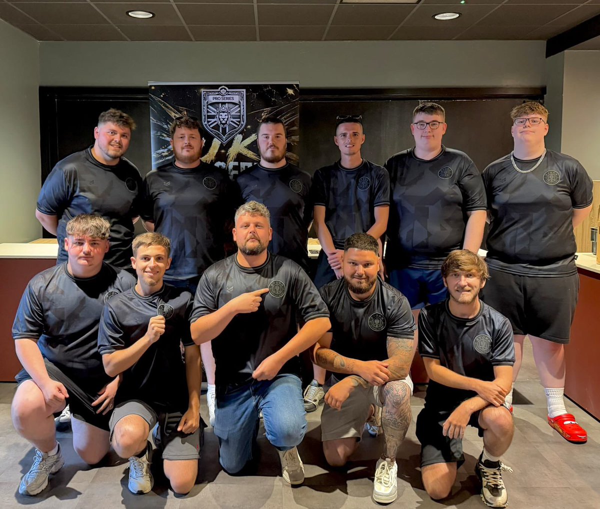 G1bbeh's tweet photo. pints chit chat and good cunts 🫶🏽

@OfficialVPG 
@FcEvora 
@proclubs_weekly https://t.co/HGxhX4Y0vC