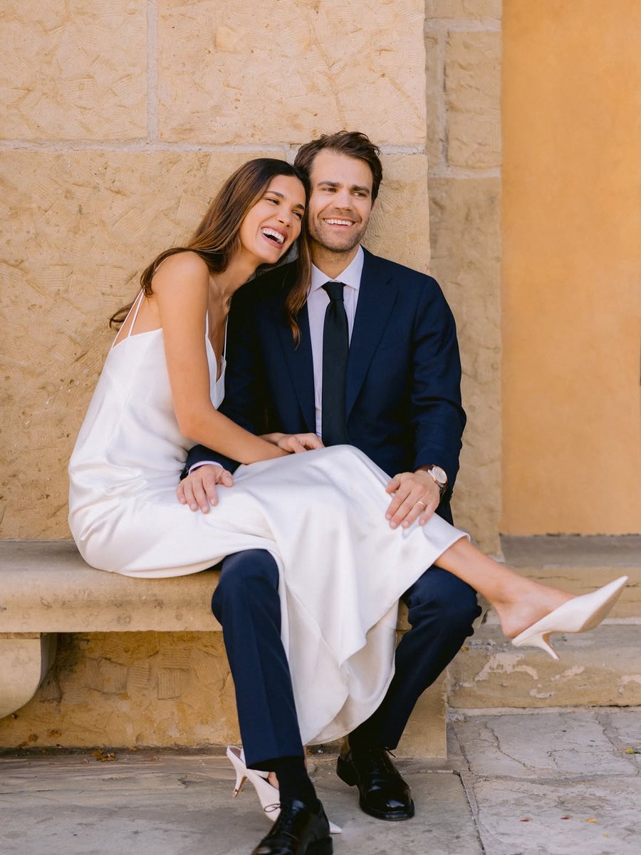 centralreality's tweet photo. O ator Paul Wesley se casou com a brasileira Natalie Kuckenburg. https://t.co/CrzLFV0K5L