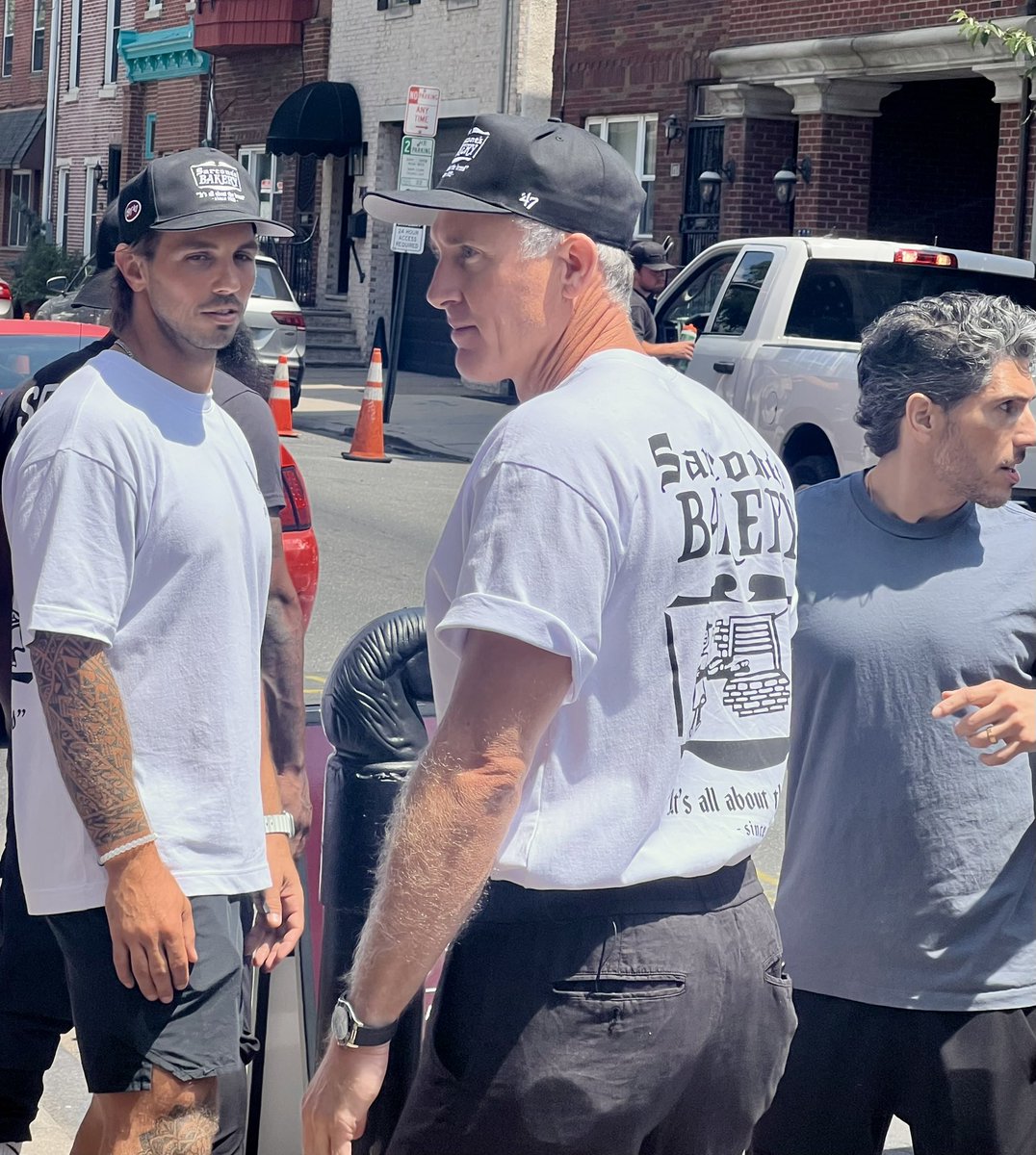 CBabosWrites's tweet photo. Chase Utley has arrived at Sarcone’s! #ringthebell #allstargame @PhiladelphiaSN https://t.co/kwOStzIoRc