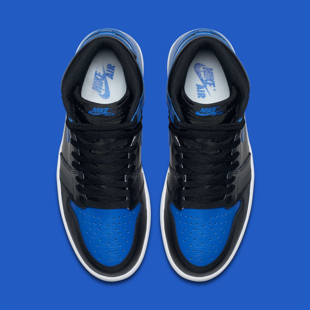 Ovrnundr's tweet photo. Nike Air Jordan 1 High "Royal" 🔵⚫️

• $185
• October 10th

- SPECIAL PACKAGING https://t.co/p1ml3neJzf