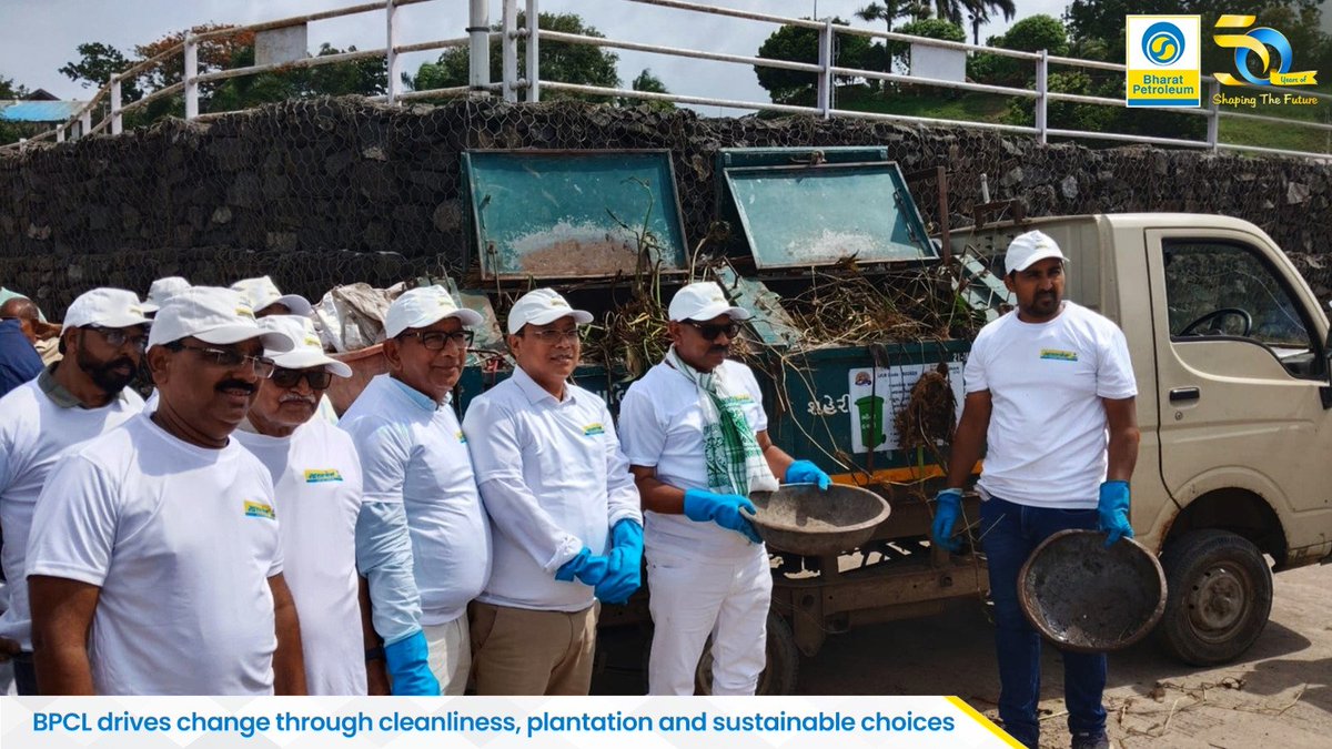 BPCLimited's tweet photo. Every small action today creates a cleaner tomorrow.

As part of Swachhata Pakhwada 2026, BPCL's Surat LPG Territory participated in a cleanliness drive at the iconic Mandvi Riverfront, followed by a tree plantation initiative in collaboration with local stakeholders.

The programme also included the distribution of jute bags to encourage the adoption of sustainable alternatives and reinforce the importance of protecting our environment.

Together, BPCL continues to build cleaner communities and a greener tomorrow.
#BPCL #SwachhataPakhwada2026 #SwachhBharat #Sustainability #GoGreen #CleanIndia #EnvironmentalResponsibility
@HardeepSPuri @PetroleumMin @Secretary_MoPNG