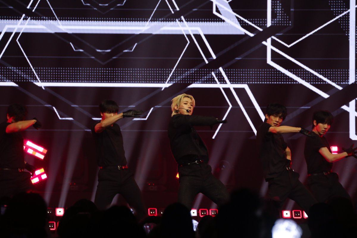 Thunder_Valley's tweet photo. Last Saturday's show was energetic with @official__wonho at The Venue! #WONHOinLincoln https://t.co/Pyx17zuhZc