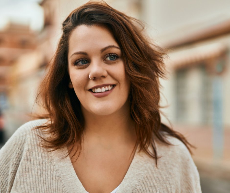 ANewLeafAZ's tweet photo. Amy moved in with someone to save money, but it turned abusive and violent. With nowhere to go, she endured fear and isolation before seeking help at A New Leaf. Through support and counseling, she rebuilt her life and now has a job, her own apartment, and renewed confidence. https://t.co/GS5qKeew5q