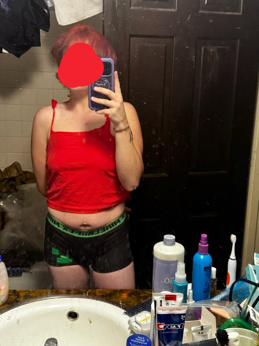maeisstarvin's tweet photo. body checks from the other night + mall trip 

my bmi is mid 23 but i still feel like i look closer to 27-28 :/ https://t.co/uS7jfjQopn