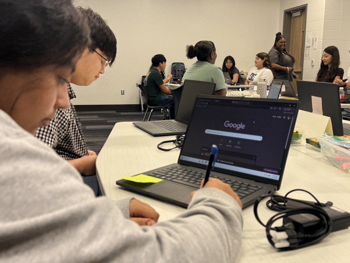 ChannelviewISD's tweet photo. 😎☀️🍎Our CHS P-TECH students are staying busy this week during the Gateway 2 Education Summer Bridge, building leadership skills, exploring career pathways, and preparing for what's ahead.
@CTE_WBL_CISD https://t.co/v3DsxBqwft