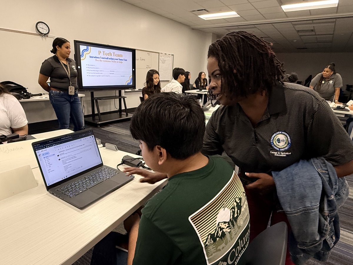 ChannelviewISD's tweet photo. 😎☀️🍎Our CHS P-TECH students are staying busy this week during the Gateway 2 Education Summer Bridge, building leadership skills, exploring career pathways, and preparing for what's ahead.
@CTE_WBL_CISD https://t.co/v3DsxBqwft