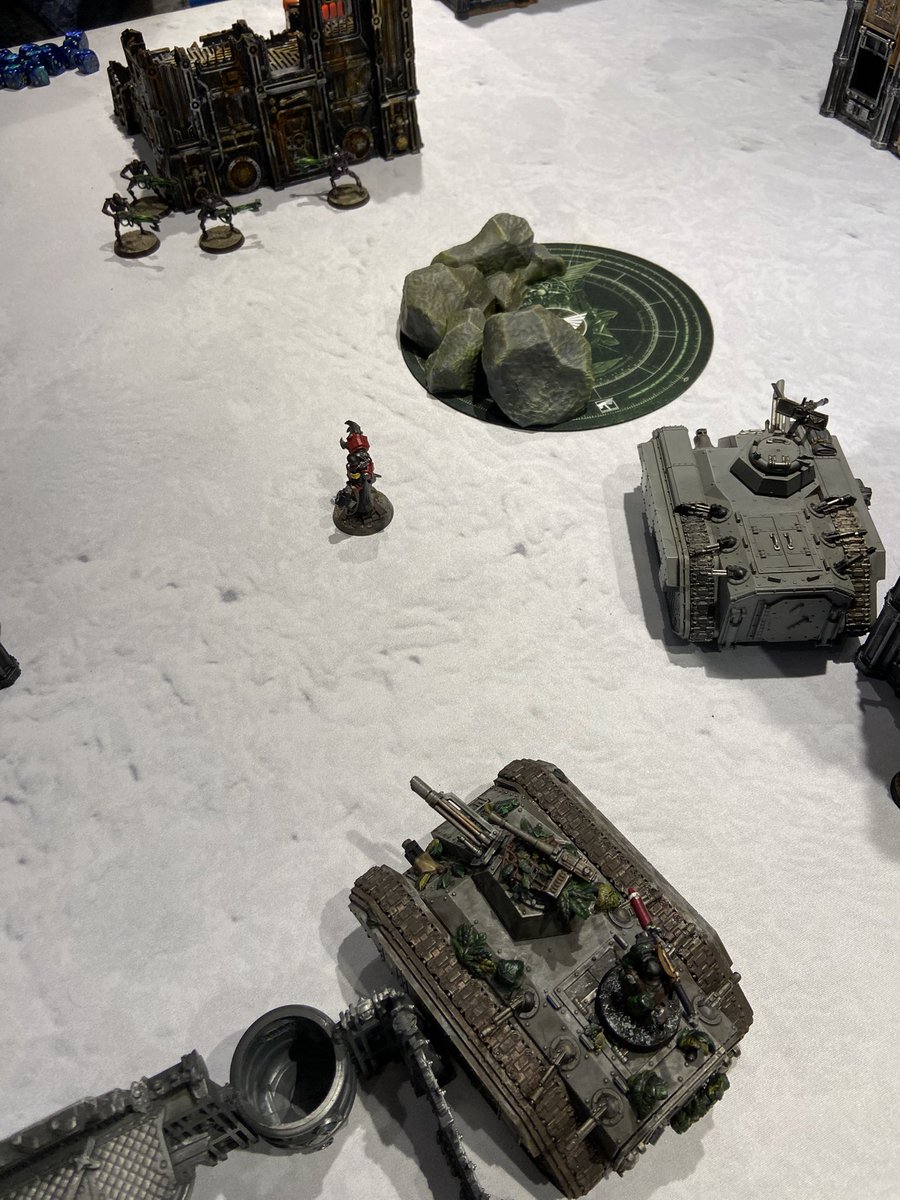 lordsolar6960's tweet photo. Yarrick chargers cross the battlefield as the artillery softens them up https://t.co/16b6cs6hJ0