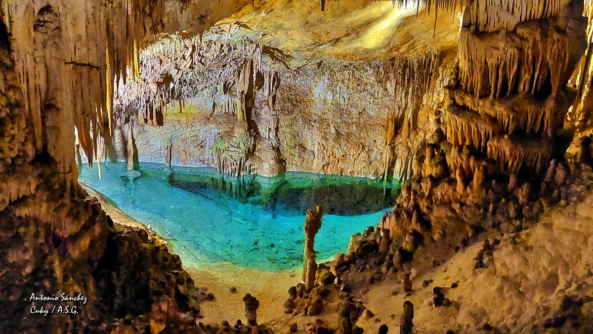 AntonioSchezGam's tweet photo. ** Cuevas del Drach .... Mallorca ** https://t.co/fQz15AGyBP