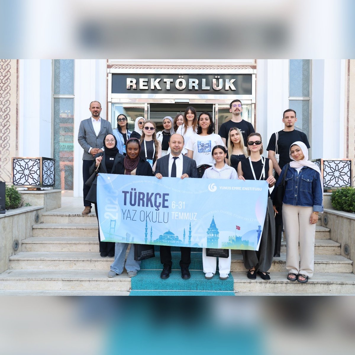 AybuDilmer's tweet photo. Üniversitemiz Rektörü Prof. Dr. Ali Cengiz Köseoğlu, Yunus Emre Enstitüsü Türkçe Yaz Okulu öğrencilerimizi kabul etti.
@yeeorgtr @acengizkoseoglu @ybuankara https://t.co/MdASach6bo