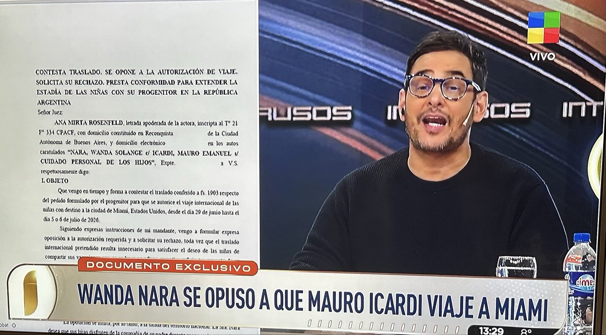SoyJChinardi's tweet photo. WN se OPUSO a que las menores viajen con su PAPÁ a MIAMI
Porque decía q podía ir a otro lugar con las nenas

Pero ELLA pide permiso para ir a MILANO, MAURO ICARDI SE LO DA y la gran madraza termina llevándolas a PARIS 
Es un DELITO !
#JusticiaParaMauroIcardi  y sus hijas https://t.co/xZ7PtV9ghP
