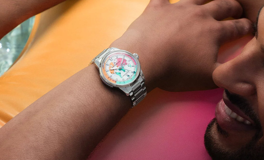 MrStateless's tweet photo. Norqain brings the holiday spirit to the wrist with the new Freedom GMT Enjoy Life "Holiday" Limited Edition.
Read the full story at https://t.co/XlKiBYZOaD.
#Norqain #FreedomGMT #GMTWatch #LuxuryWatches #WatchFam #SwissMade #MRSTATELESS https://t.co/uvpA01WuXO