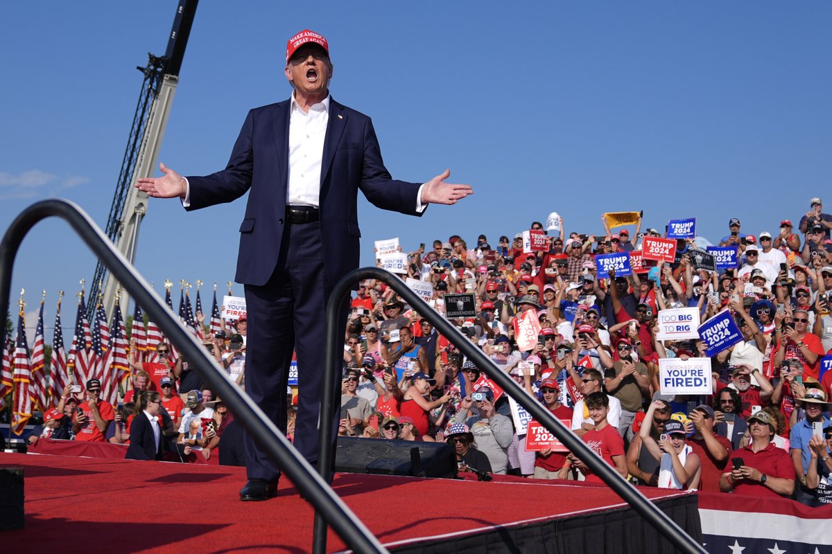 NEWSMAX tweet media
