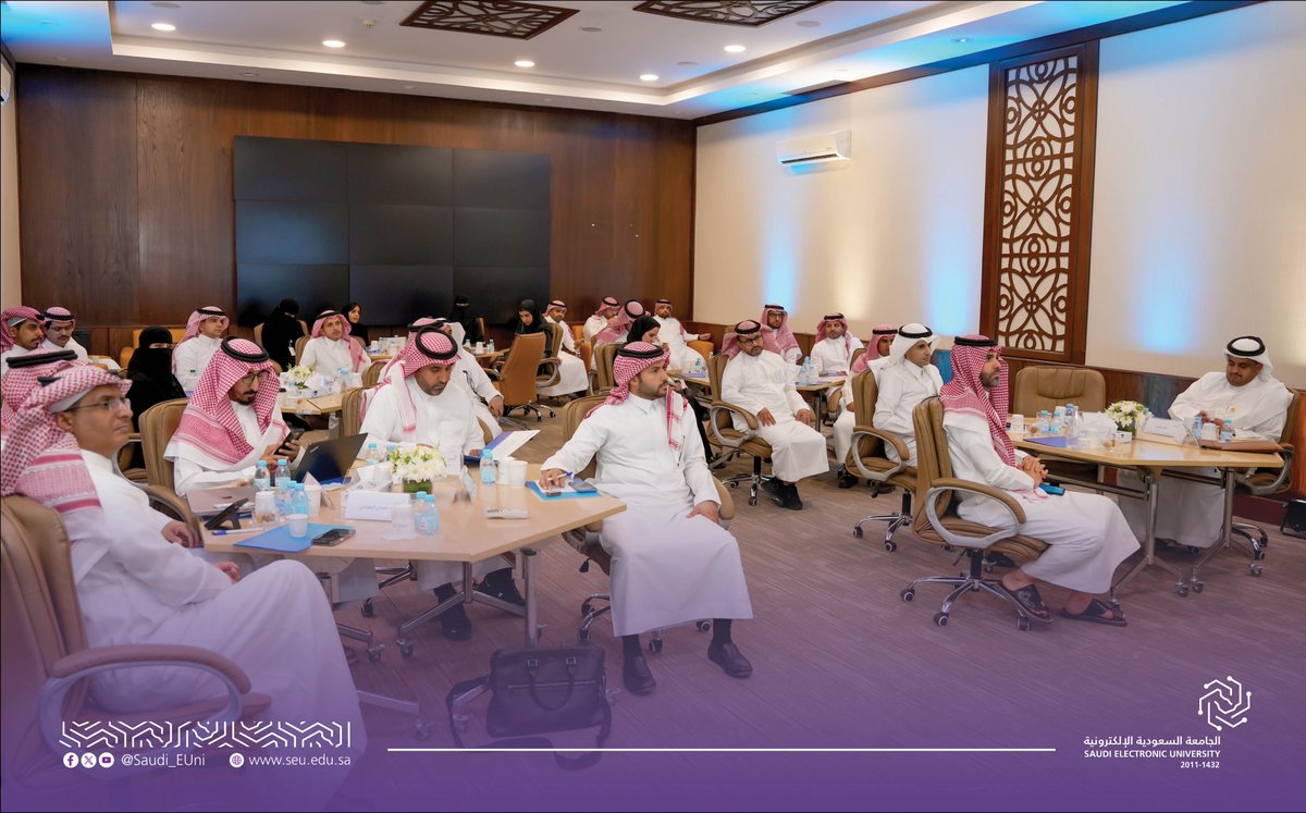 Saudi_EUni's tweet photo. برعاية رئيس الجامعة السعودية الإلكترونية أ.د. محمد بن يحيى مرضي، انطلق برنامج "الجاهزية المؤسسية للقيادات الجامعية"؛ لتعزيز قدرات القيادات الأكاديمية والإدارية ورفع جاهزيتها المؤسسية، بما يسهم في تحقيق مستهدفات الجامعة الاستراتيجية. https://t.co/gFzizYQcul