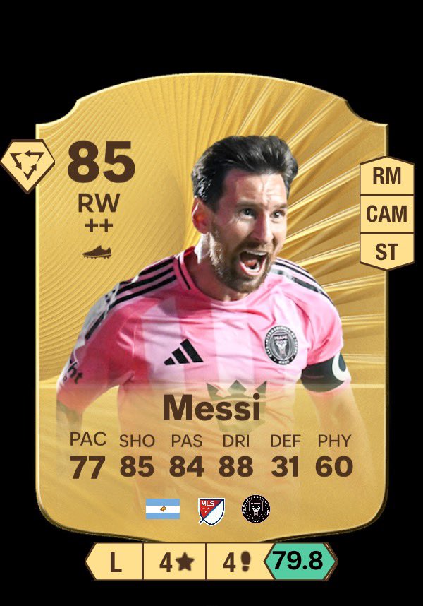 coins2022's tweet photo. توقع ريت كريستيانو وميسي في نسخه ٢٧ 
هل انتهي اسطورة الدون 🤔
#EAFC26 #FUT https://t.co/Uz9eJXwKEh