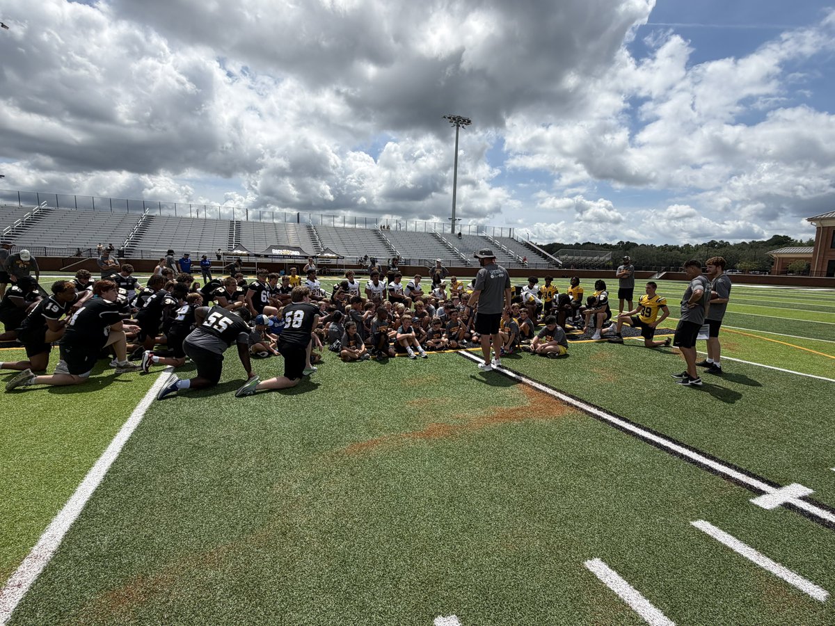 RHHSFootball's tweet photo. Youth Camp 2026 is in the books!
Thank you to all of the Wildcats who showed up, battled the heat, competed, got better, and had fun. Your effort and attitude made this year’s camp a huge success.
The future is bright. See you on Friday nights.
#BTH #ATD #HillBuilt https://t.co/15PyVWTFrv