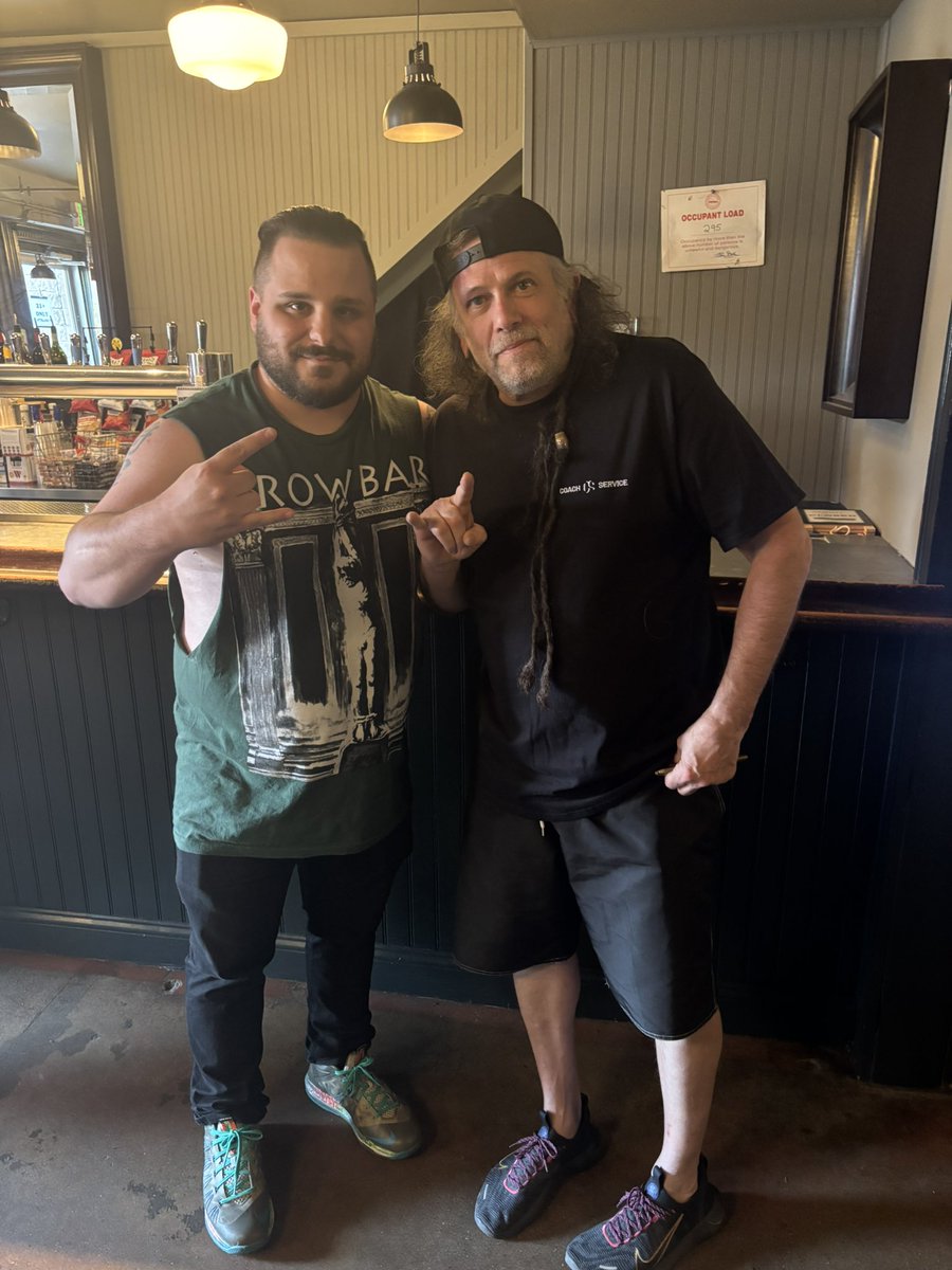 matt_solegod's tweet photo. after being a fan of his for 16 years i finally met Chris Barnes of @sixfeetofficial tonight! i don’t get nervous meeting people, but i was genuinely shitting my pants haha! can’t wait to catch the set tonight brother! https://t.co/qEyZfNRjob