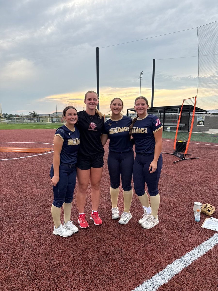 alexiscoons22's tweet photo. My team played in the Tier 1 Premier Circle City Showcase this weekend. Really proud of how my team competed. I batted .400 with 2 doubles, caught and played 1B. I also attended the @_connectsports Camp on Thursday. Thank you to all of the coaches and players  for the instruction and feedback. @INMagicGoldSB @MagicGoldSB @Rob_Coffel @zachlee1997 @BrickieSoftball @CoachJoshCoons @ExtraInningSB @LineDsoftball @los_stuff @PrepSoftball @CaylanA_Elliott @KaylaLombardo11 @SoftbalAmerica 
@CoachMFrezzotti @_NickyDawson @lucasgarrdner @katethegreat07 @CaseyBonk @jordynrudd63 @CarylDrohan @katedrohan @lizjagielski @kuchta_sabrina @CoachStanton @avrey_steiner @CoachPena_BSU @calyhend @KendraKirkhoff @ChandaBell2 @Hall_J_4 @2Ganeff @CoachDeOliveira @Coach_Kramos @rudd_alexis @CoachJay23 @LUCCoachAbbott @CoachWoo24 @chris_stelma @sut24 @BriePasquale @maldridge10 @ZipsCoachZ @KaylaBixel @BUsoftballcoach  @MaxPreps @IndianaPreps @nwi @PostTribSports @tagupSoftball